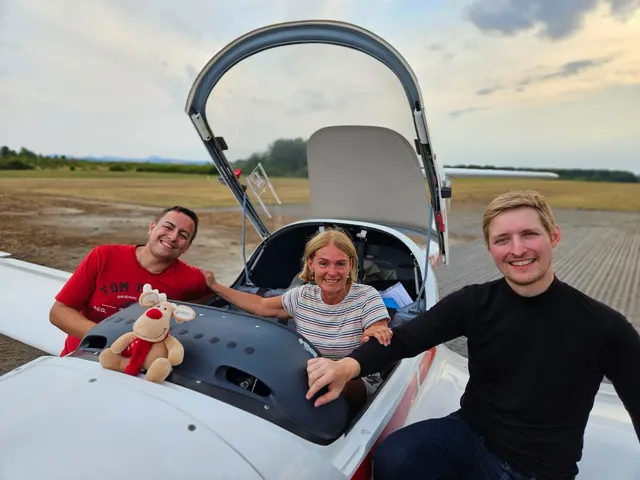 Bild zum Artikel: Sabine und Tobias sind flügge ✈️